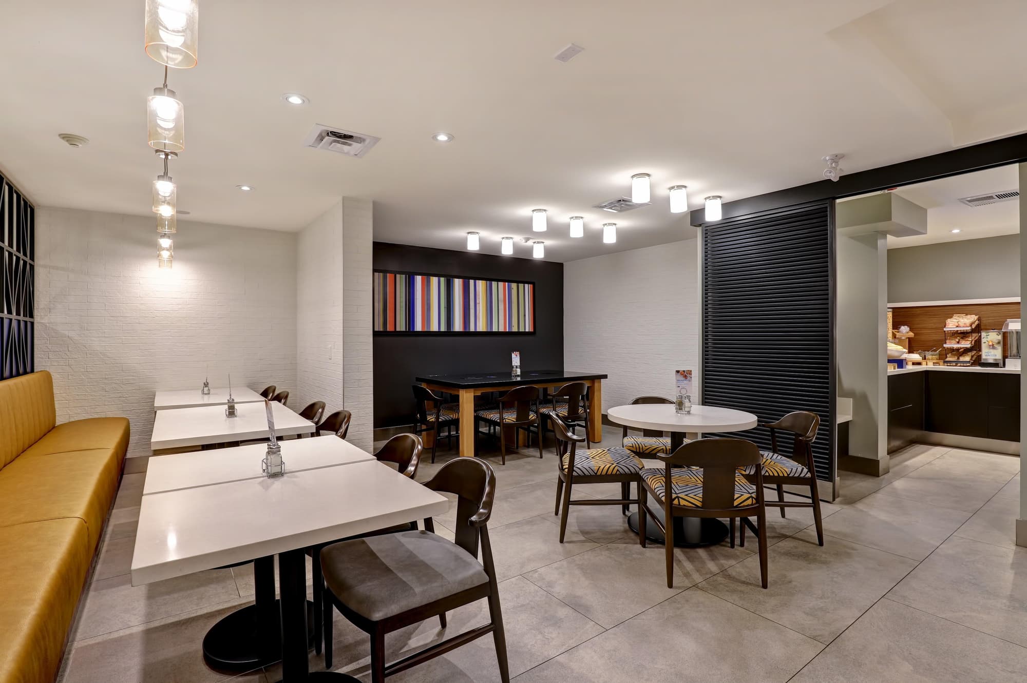 Holiday Inn Express Whitby Oshawa, Restaurant