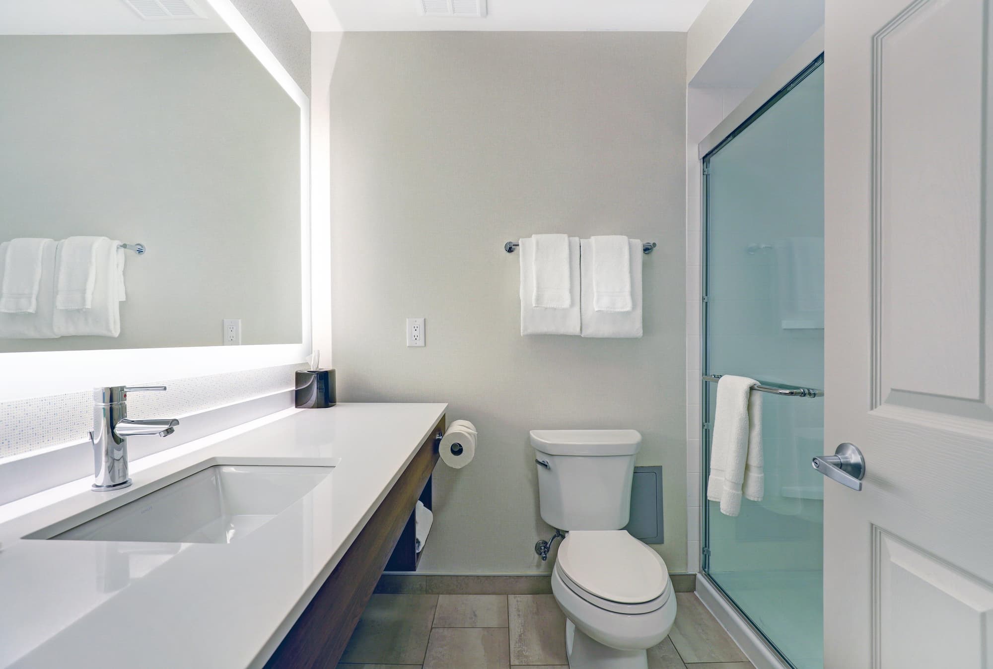 Holiday Inn Express Whitby Oshawa, Room