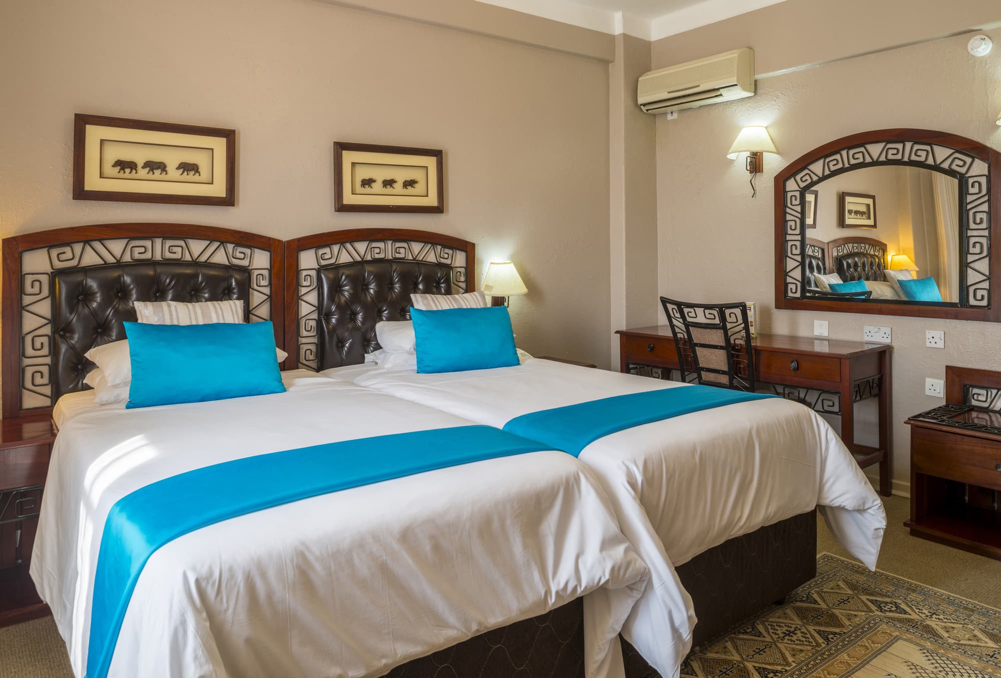 Bulawayo Rainbow, Room