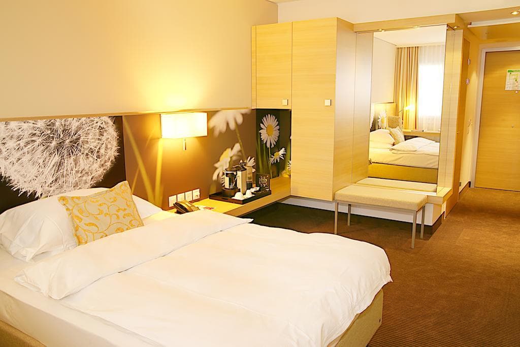 H+ Hotel Zurich, General view