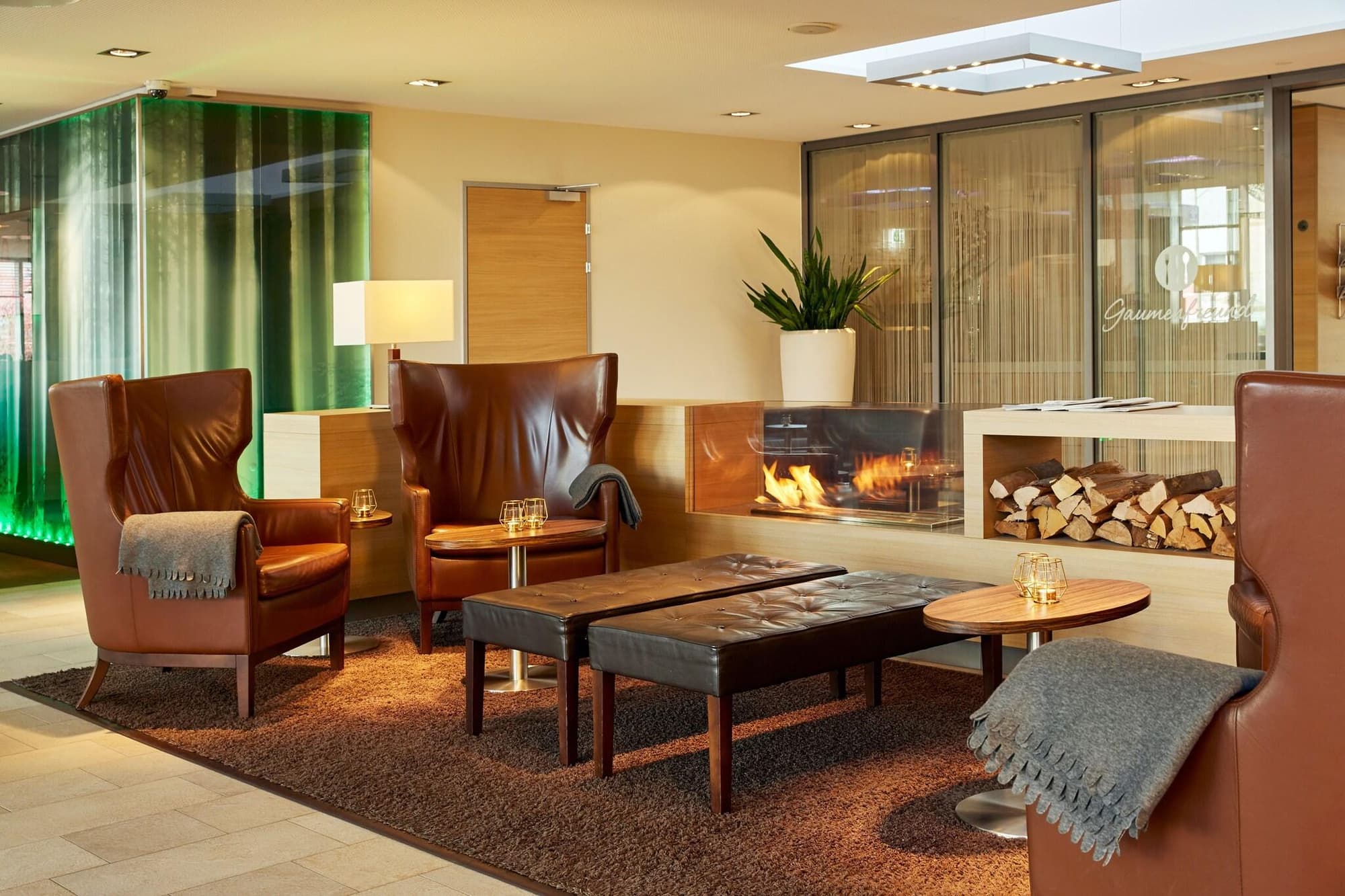 H+ Hotel Zurich, Lobby