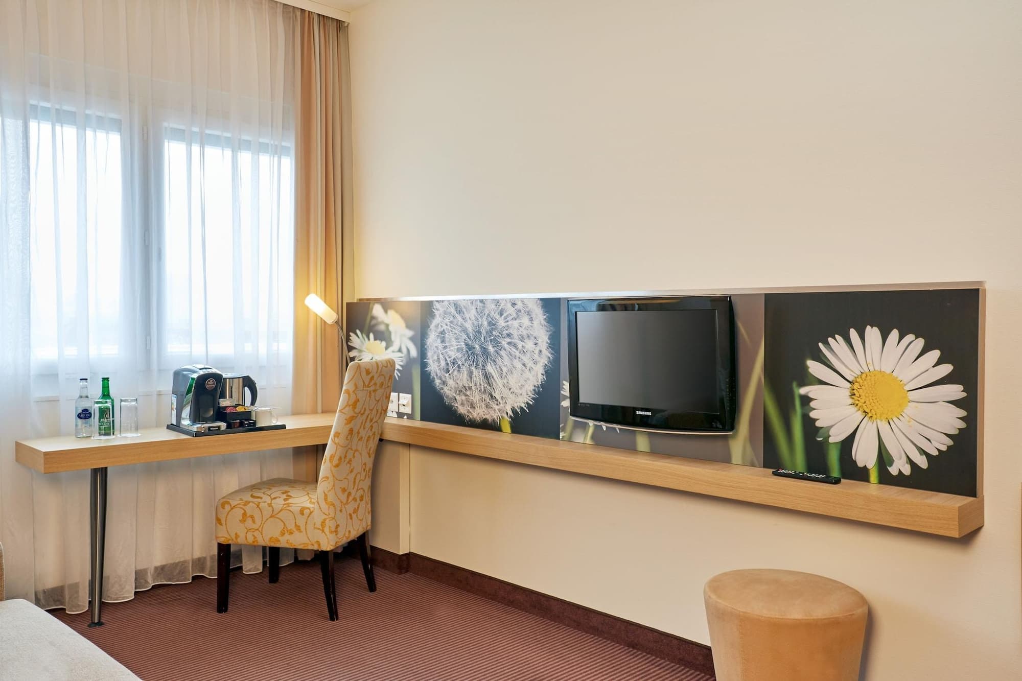 H+ Hotel Zurich, Room