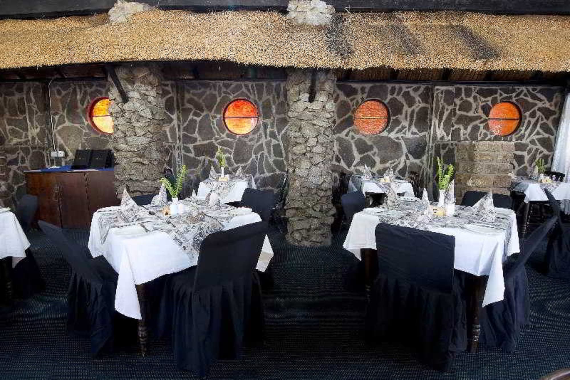 Great Zimbabwe, Restaurant