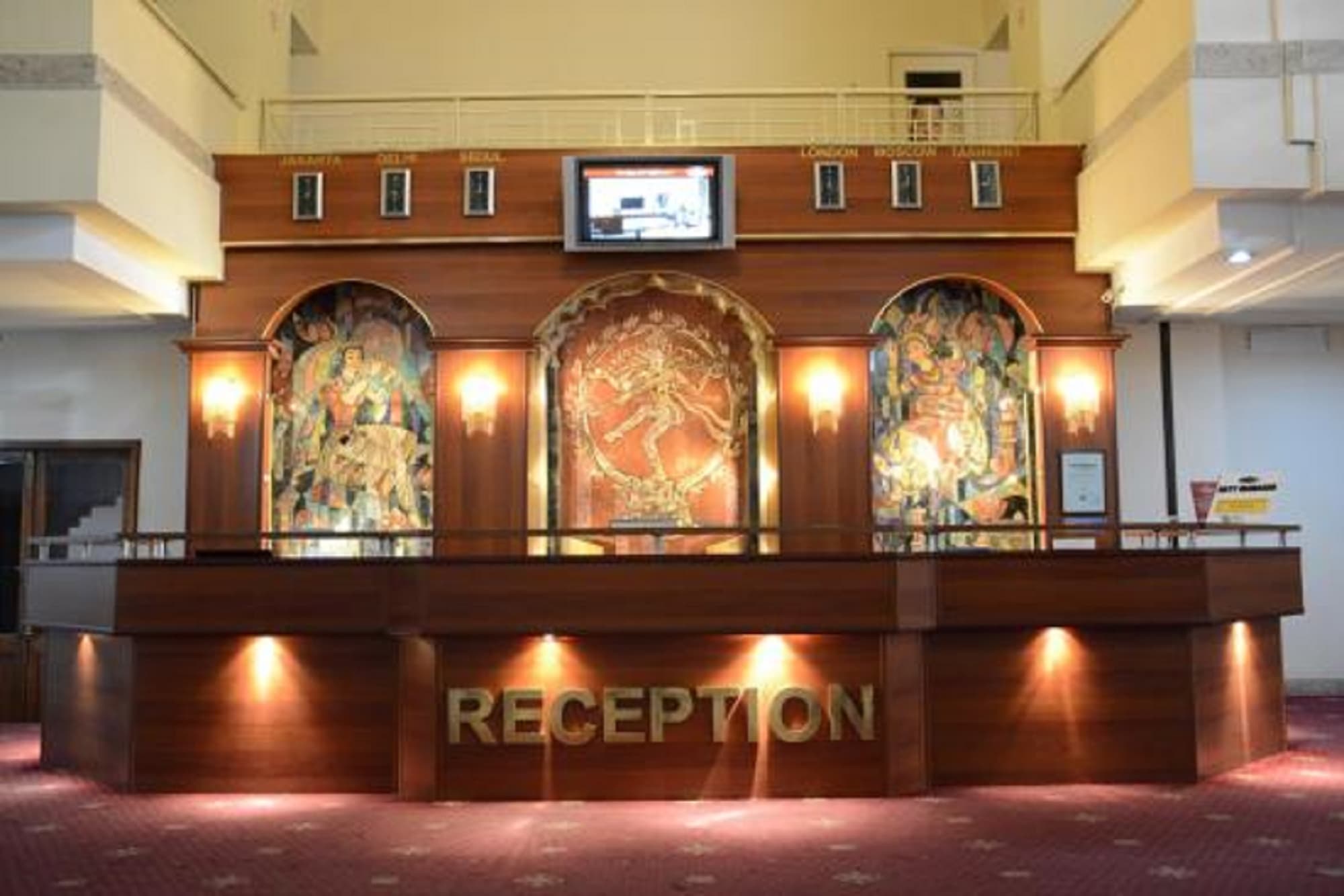 Le Grande Plaza Hotel, Lobby