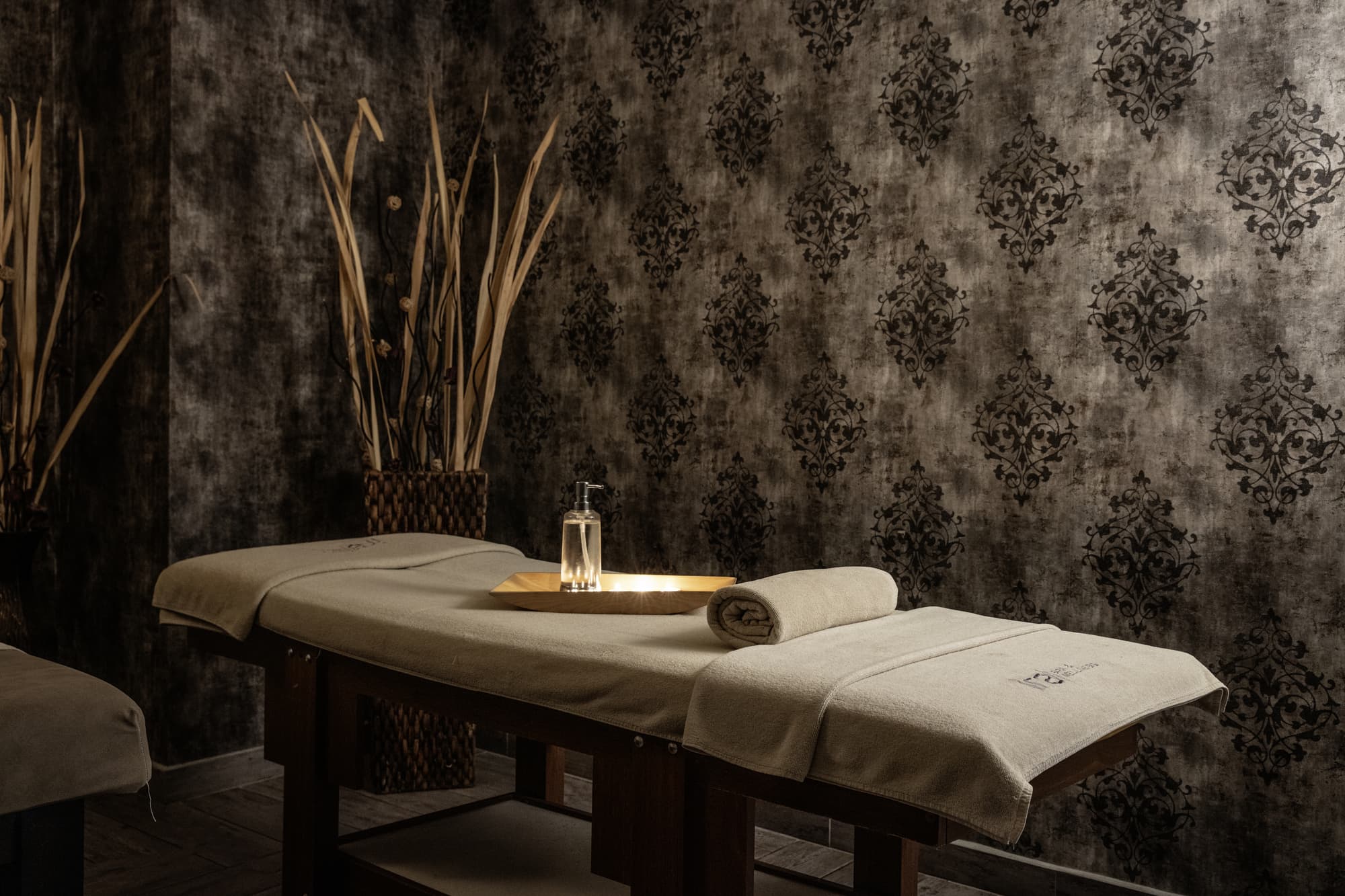 Palmin Hotel, Sports and Entertainment