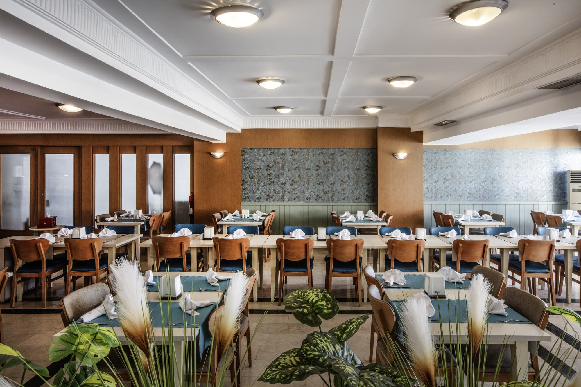 Palmin Hotel, Restaurant