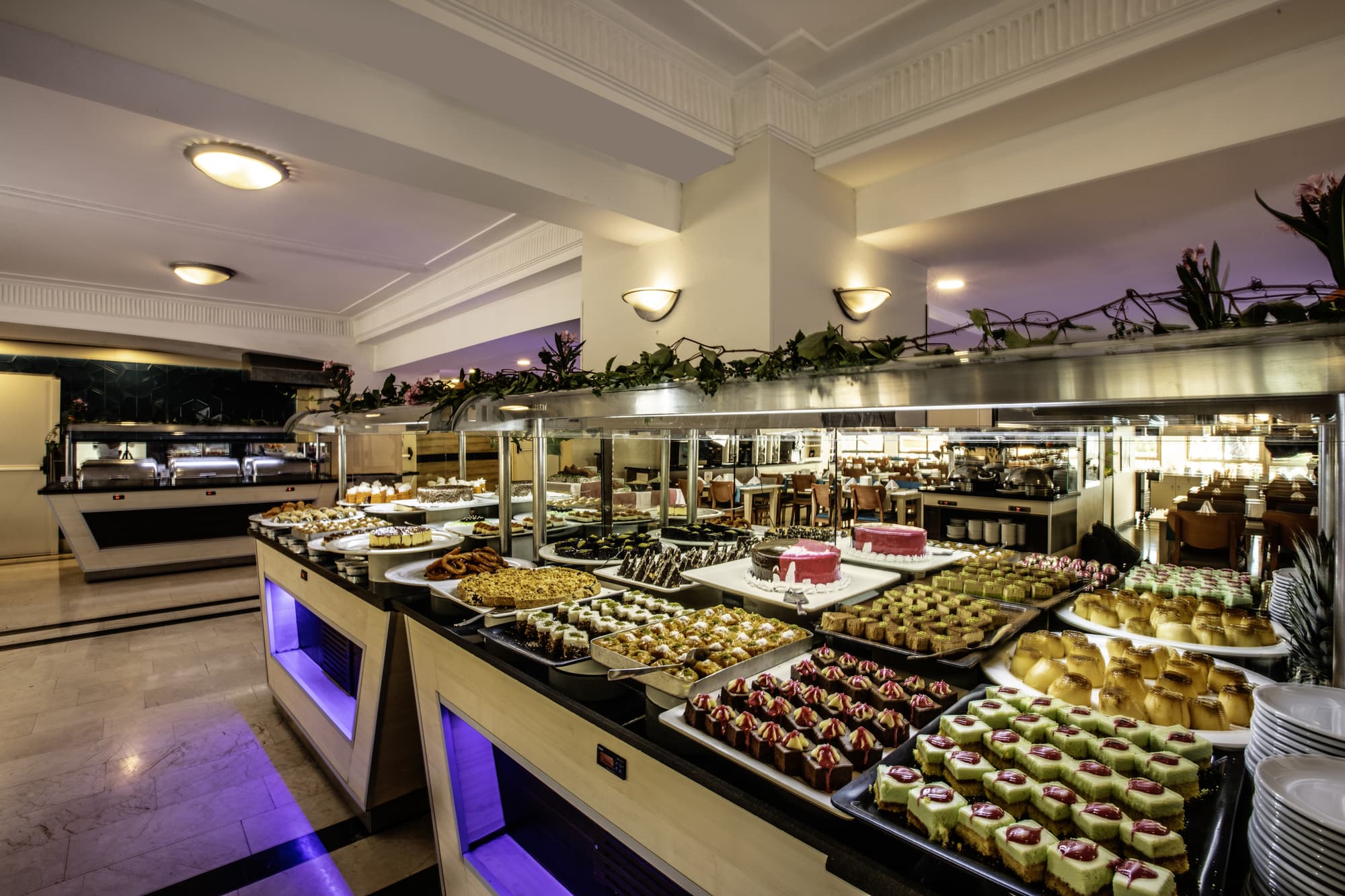 Palmin Hotel, Restaurant