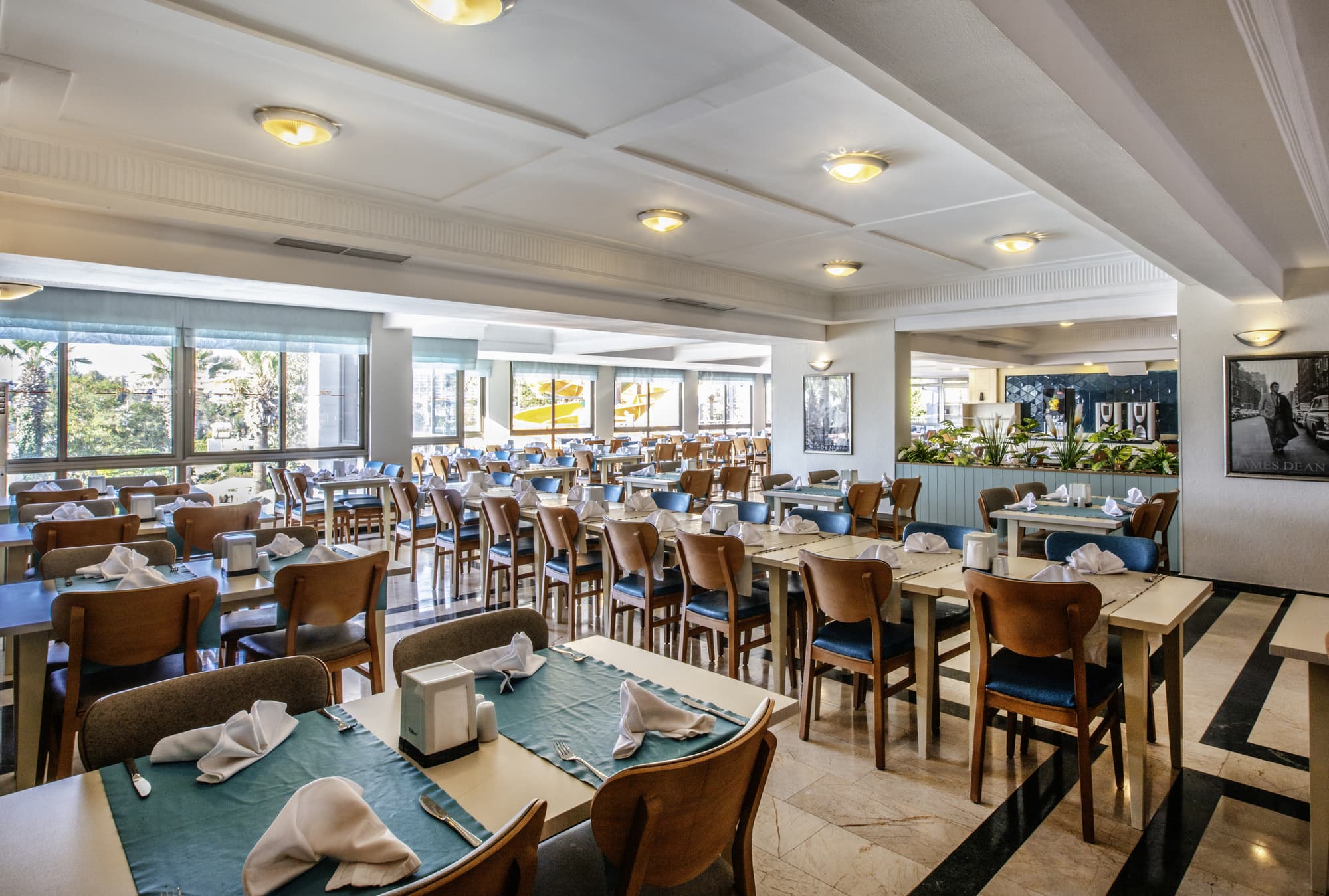 Palmin Hotel, Restaurant