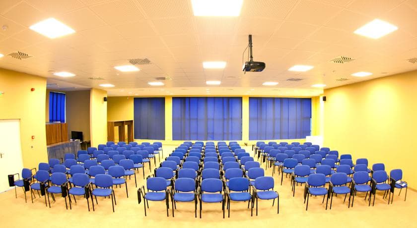 Grand Targu Mures, Conferences