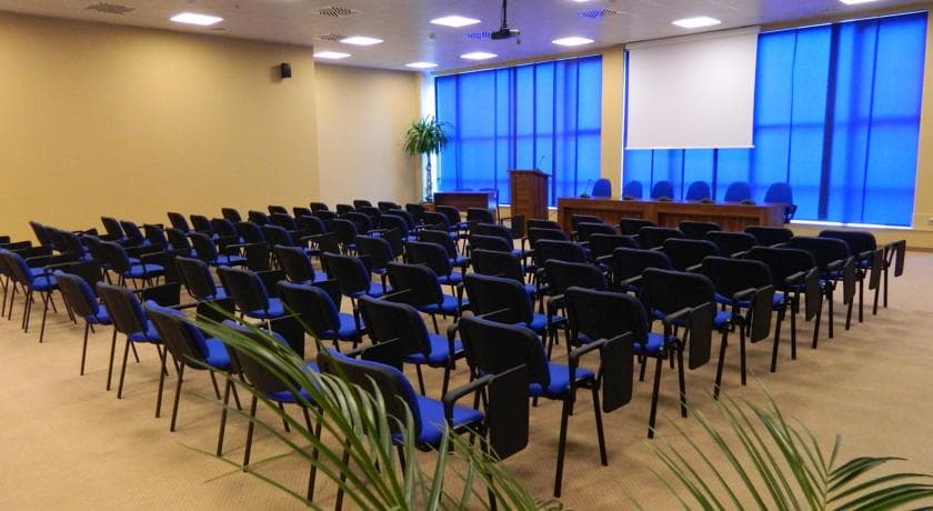 Grand Targu Mures, Conferences