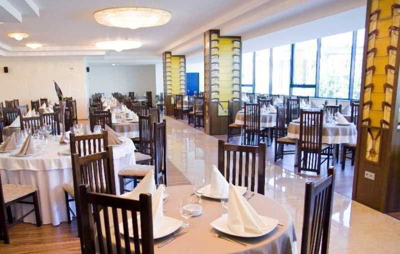 Grand Targu Mures, Restaurant