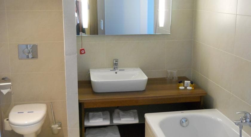 Grand Targu Mures, Room