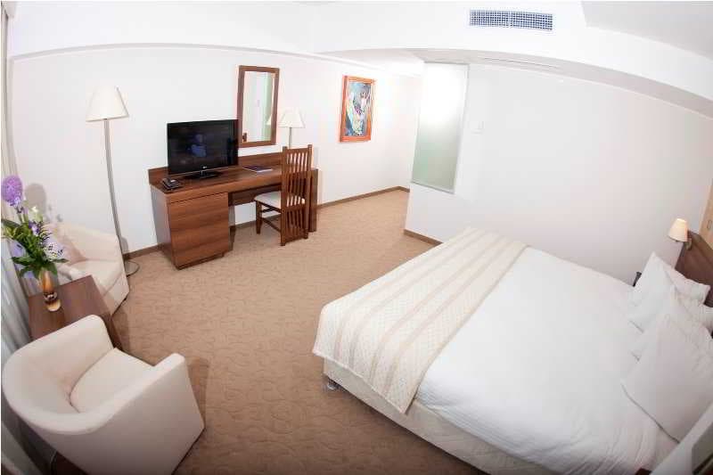 Grand Targu Mures, Room