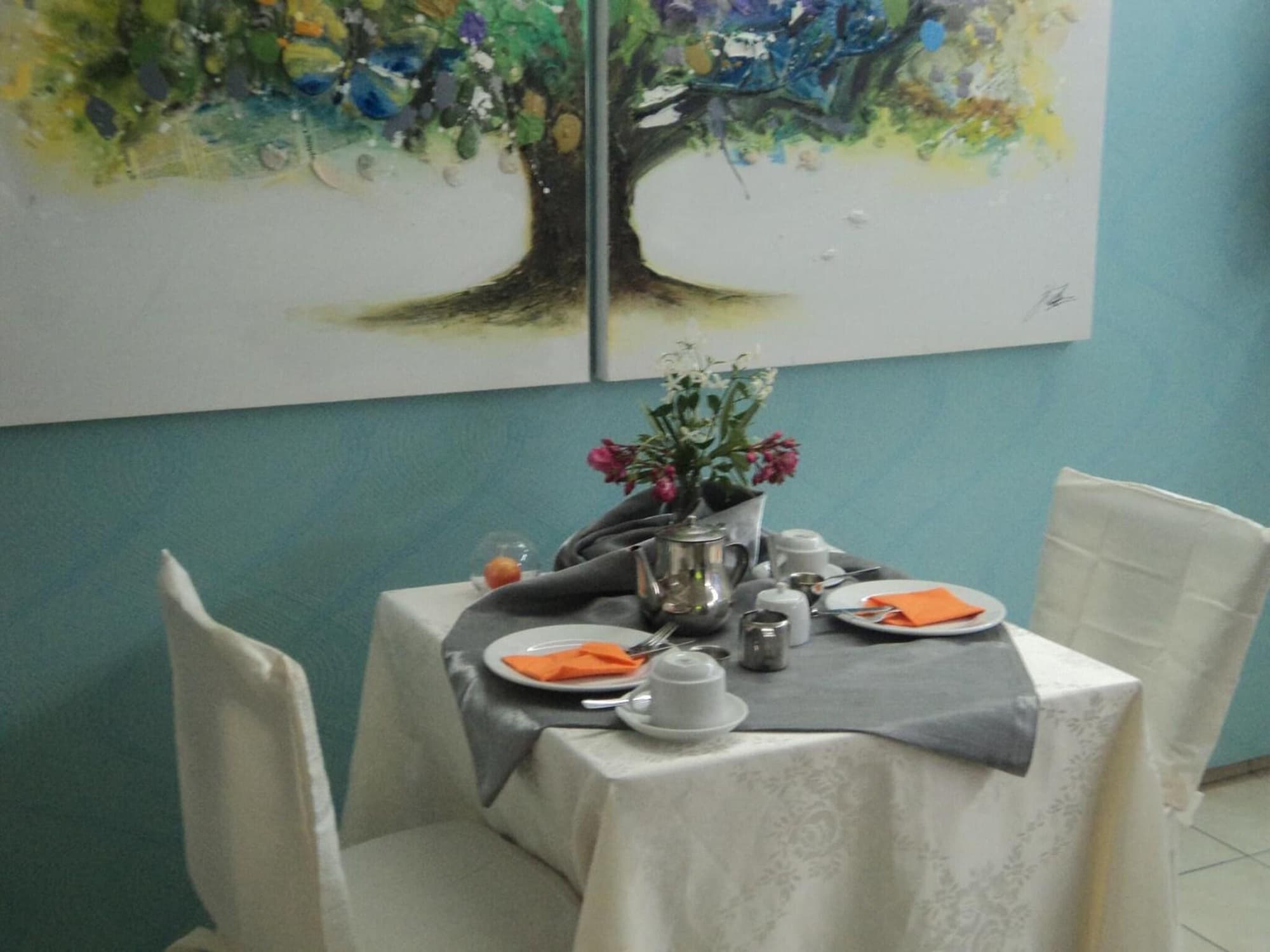 Pasiphae, Restaurant