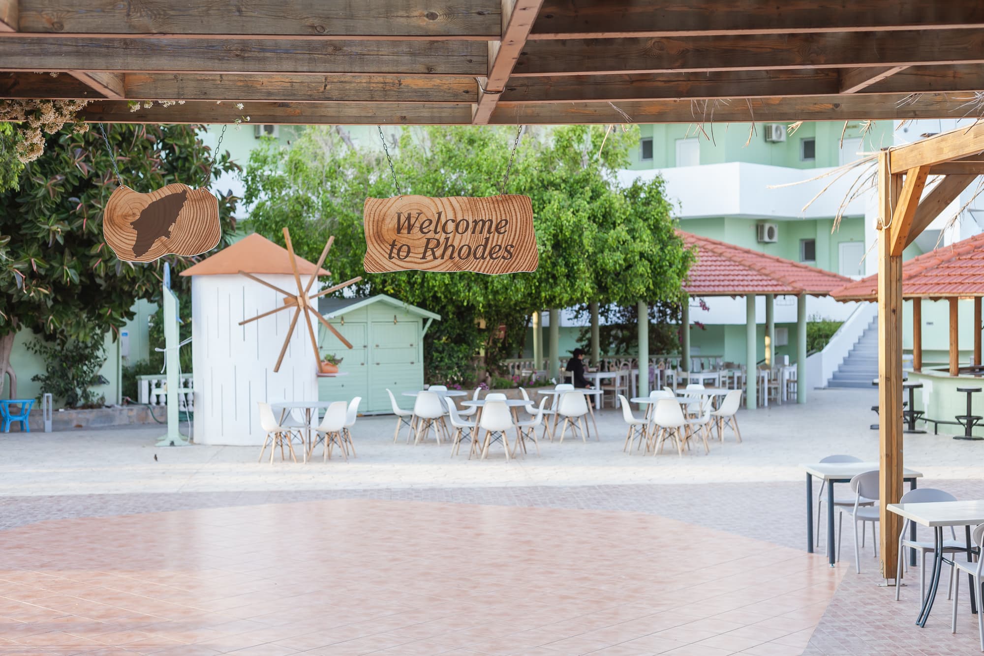 Fantasy, General view