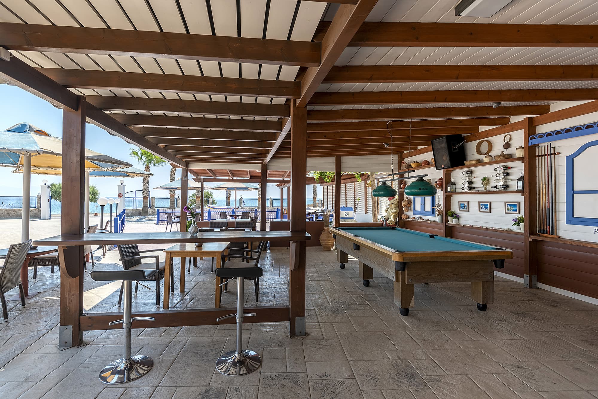 Mammis Beach, Sports and Entertainment