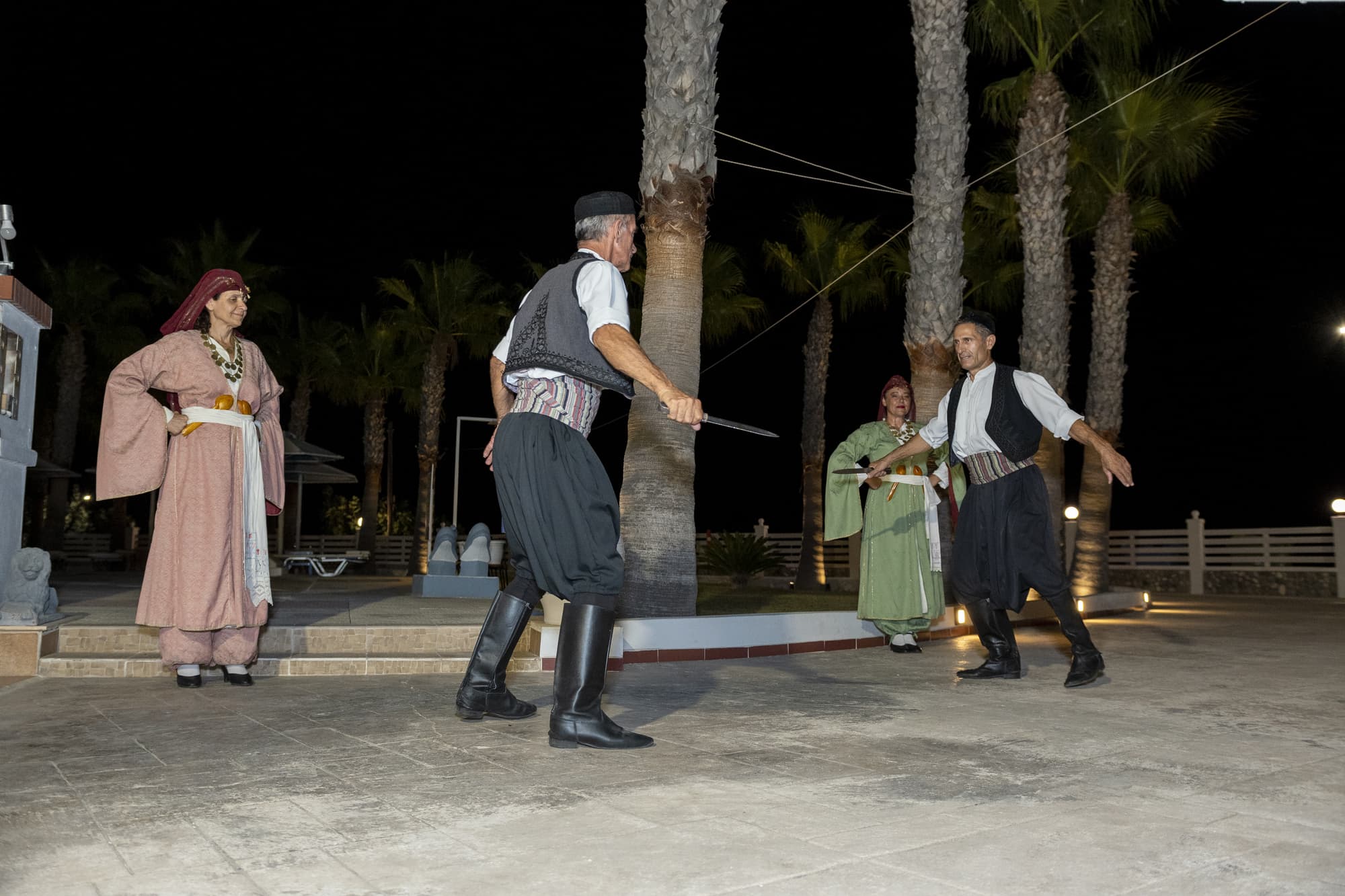 Mammis Beach, Sports and Entertainment