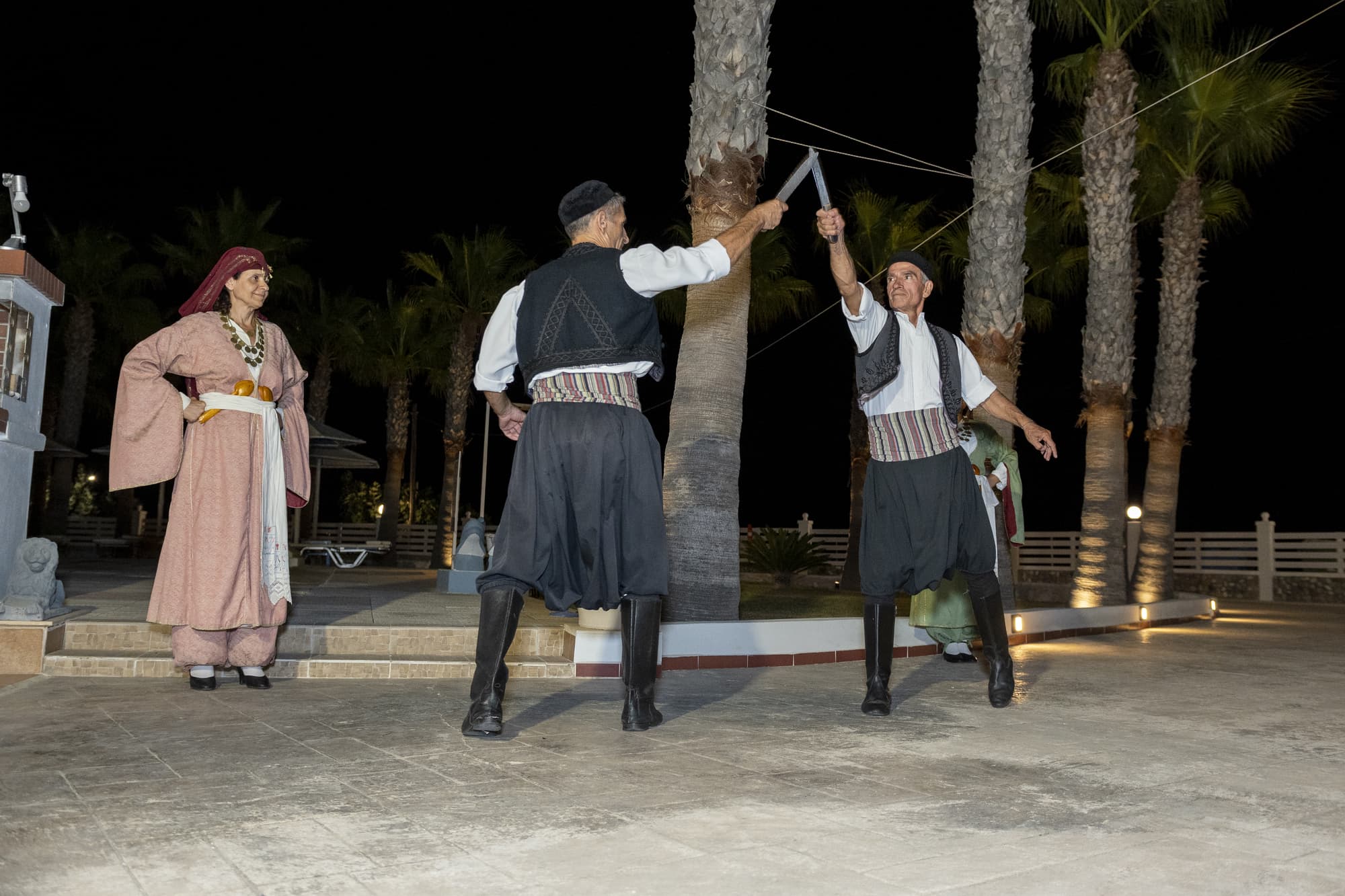 Mammis Beach, Sports and Entertainment