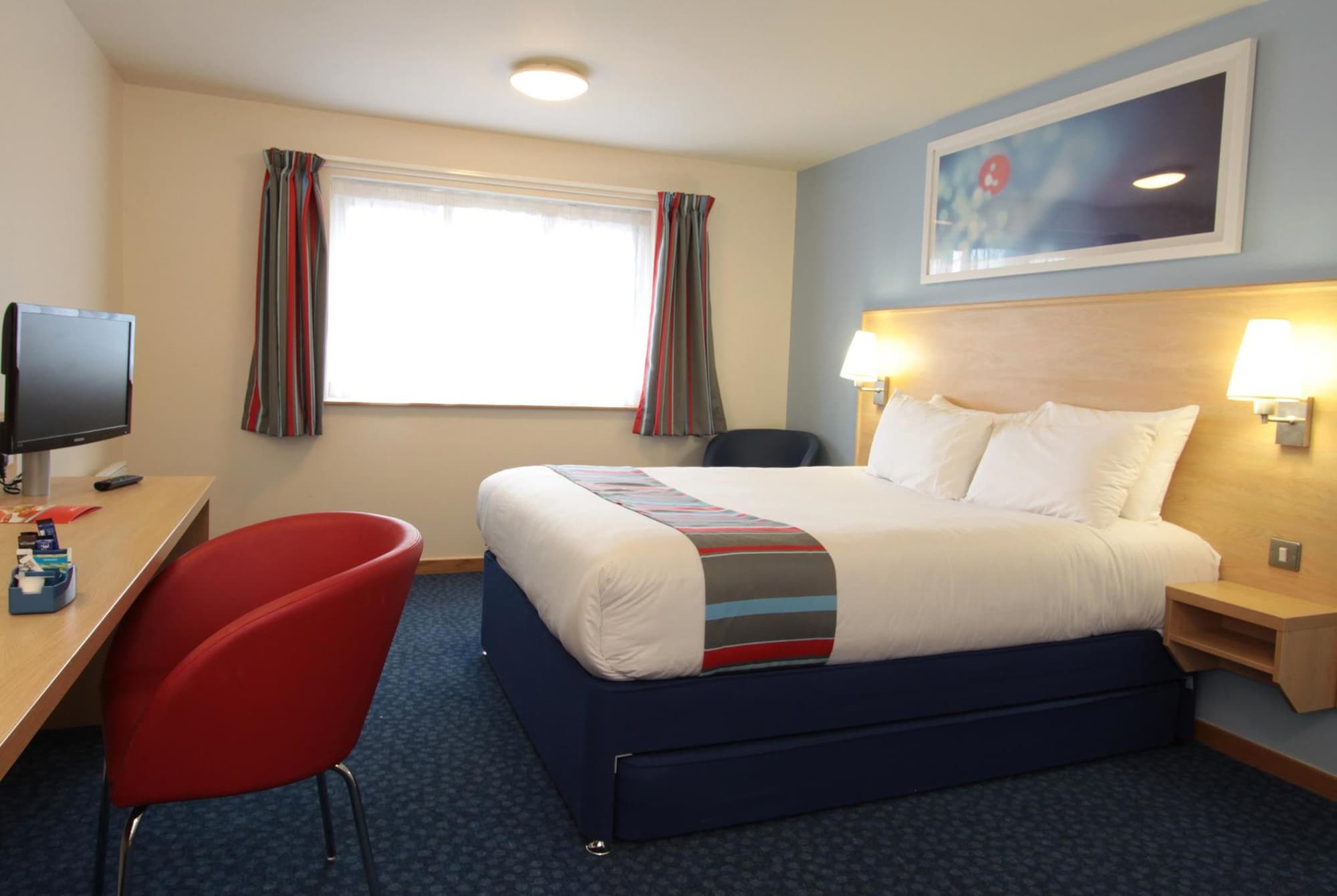 Travelodge Birmingham Central Broadway Plaza, Room