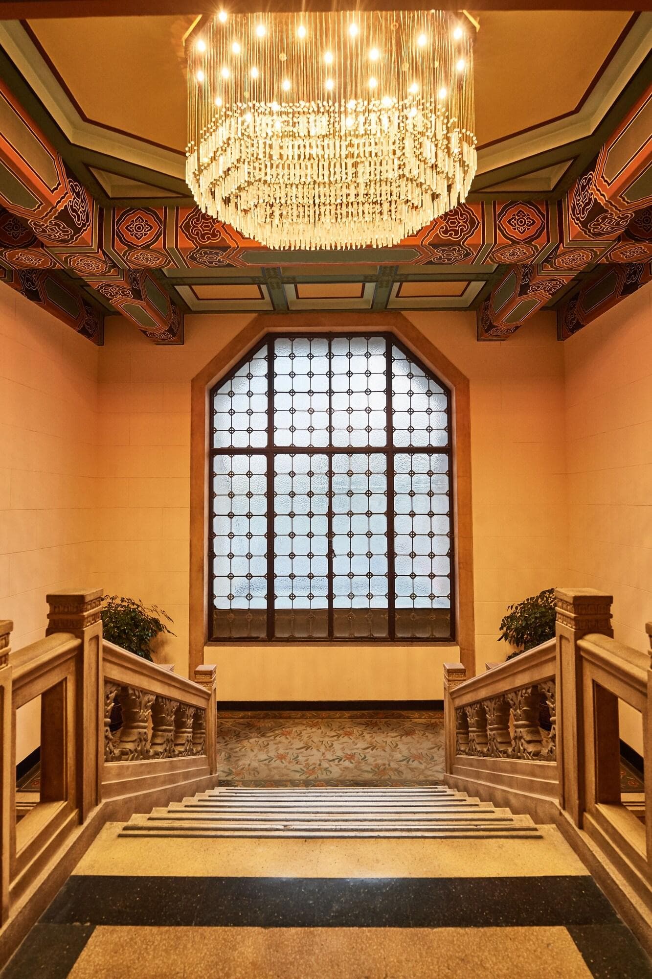 Jinjiang Metropolo Classiq Hotel YMCA People Squar, Lobby