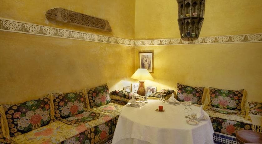 Dar Anebar, Restaurant