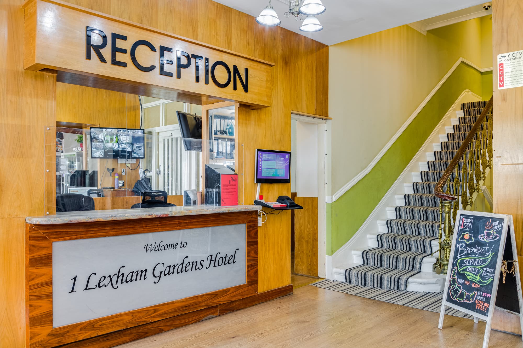 1 Lexham Gardens, Lobby