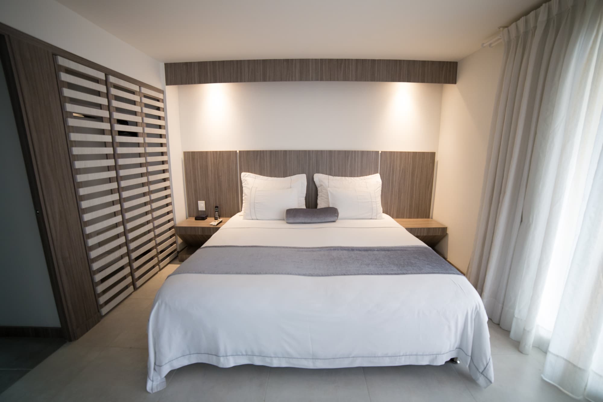 Hotel Aparta Suite Torre Poblado, Room