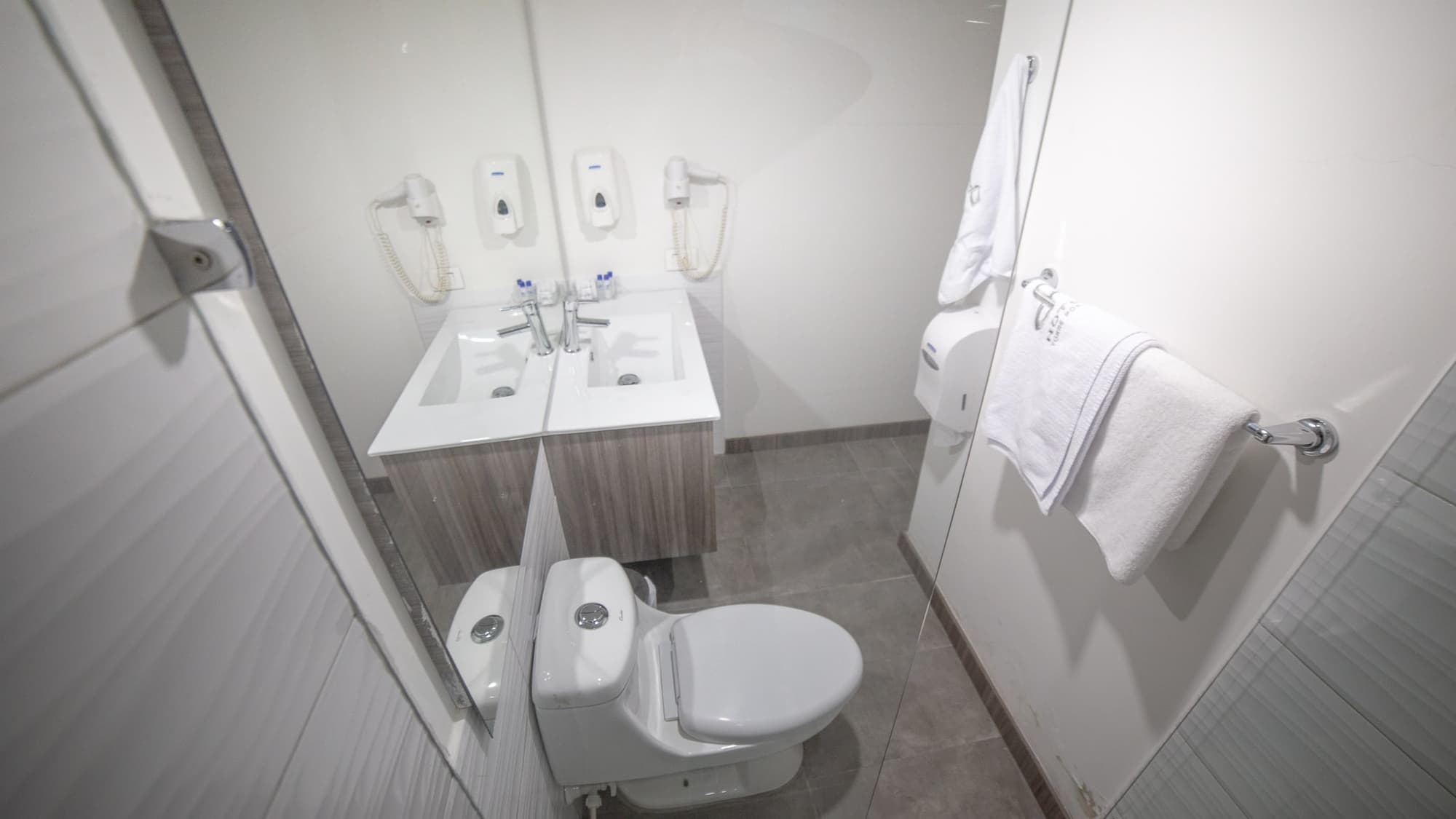 Hotel Aparta Suite Torre Poblado, Room