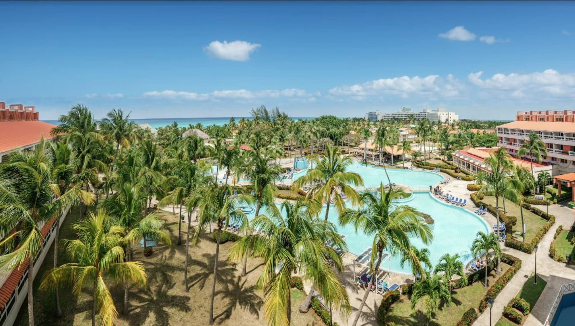 Occidental Arenas Blancas, General view