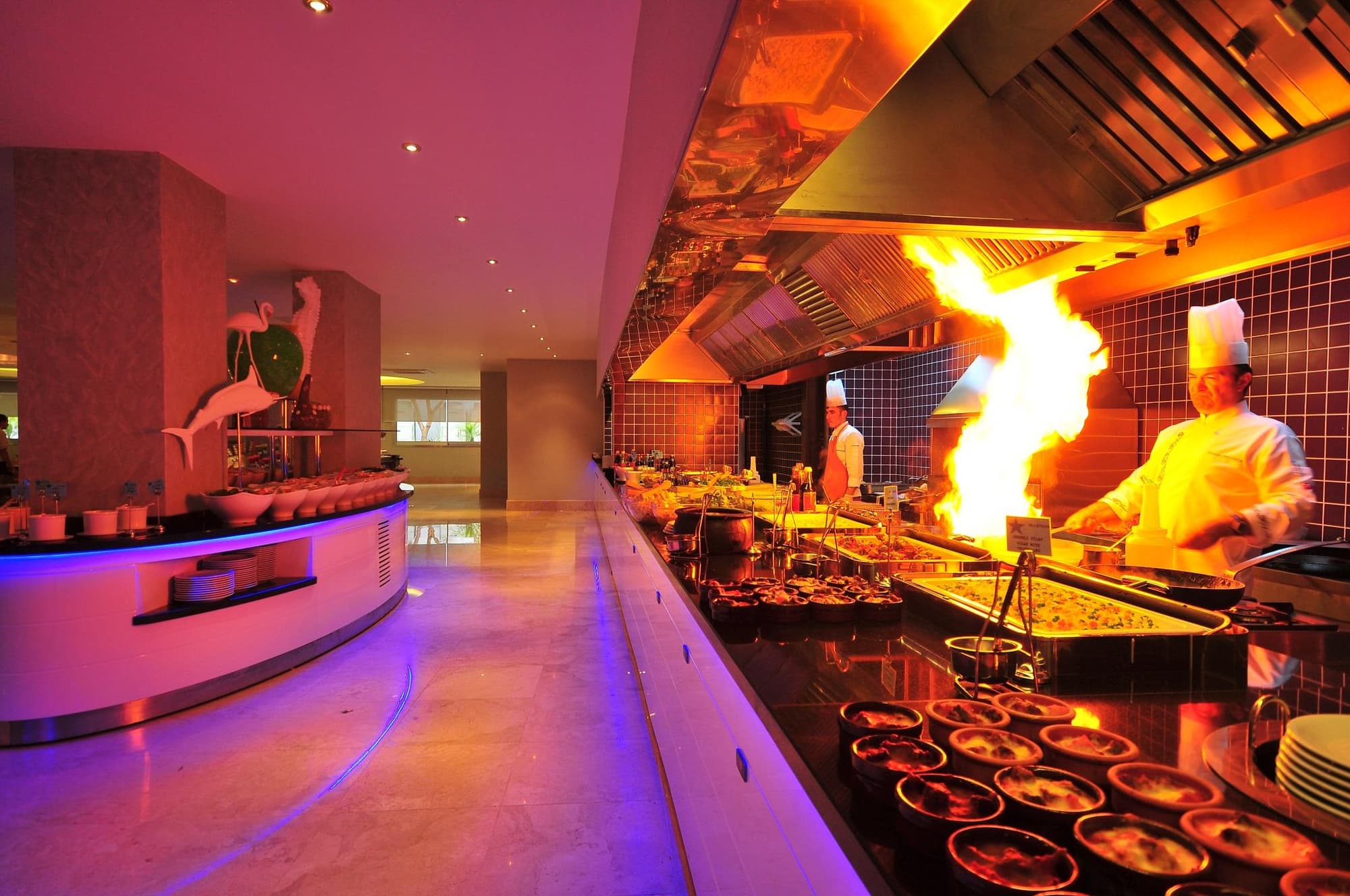 Blue Bay Platinum Hotel, Restaurant