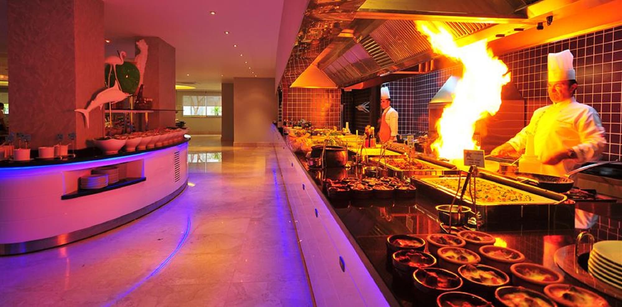 Blue Bay Platinum Hotel, Restaurant