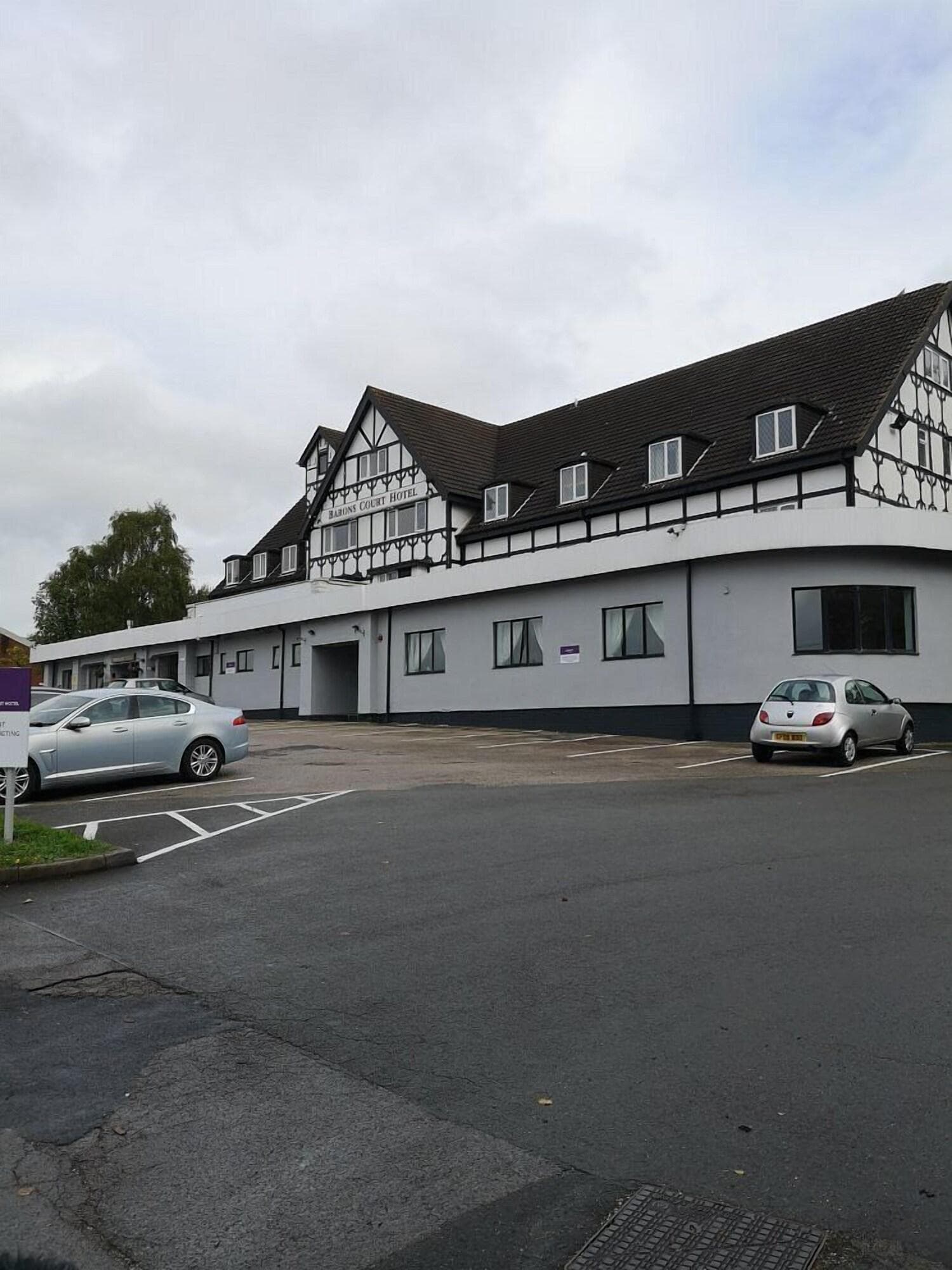 Barons Court Hotel, General view