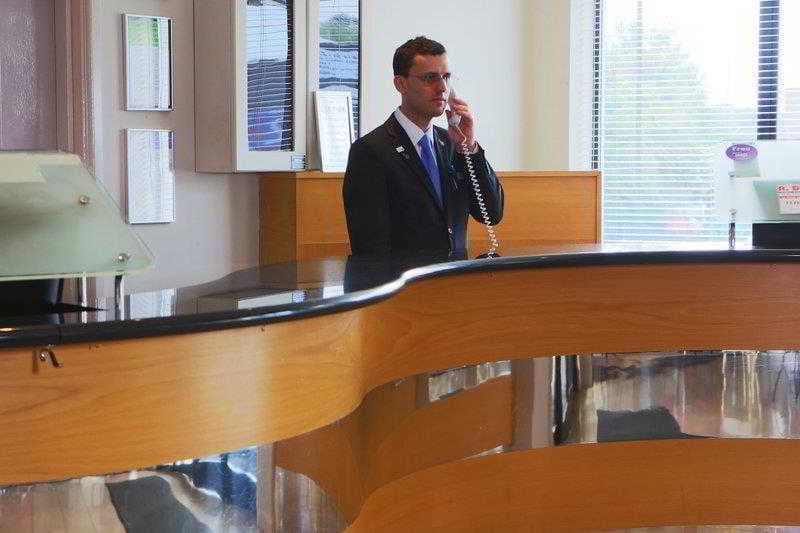 Barons Court Hotel, Lobby