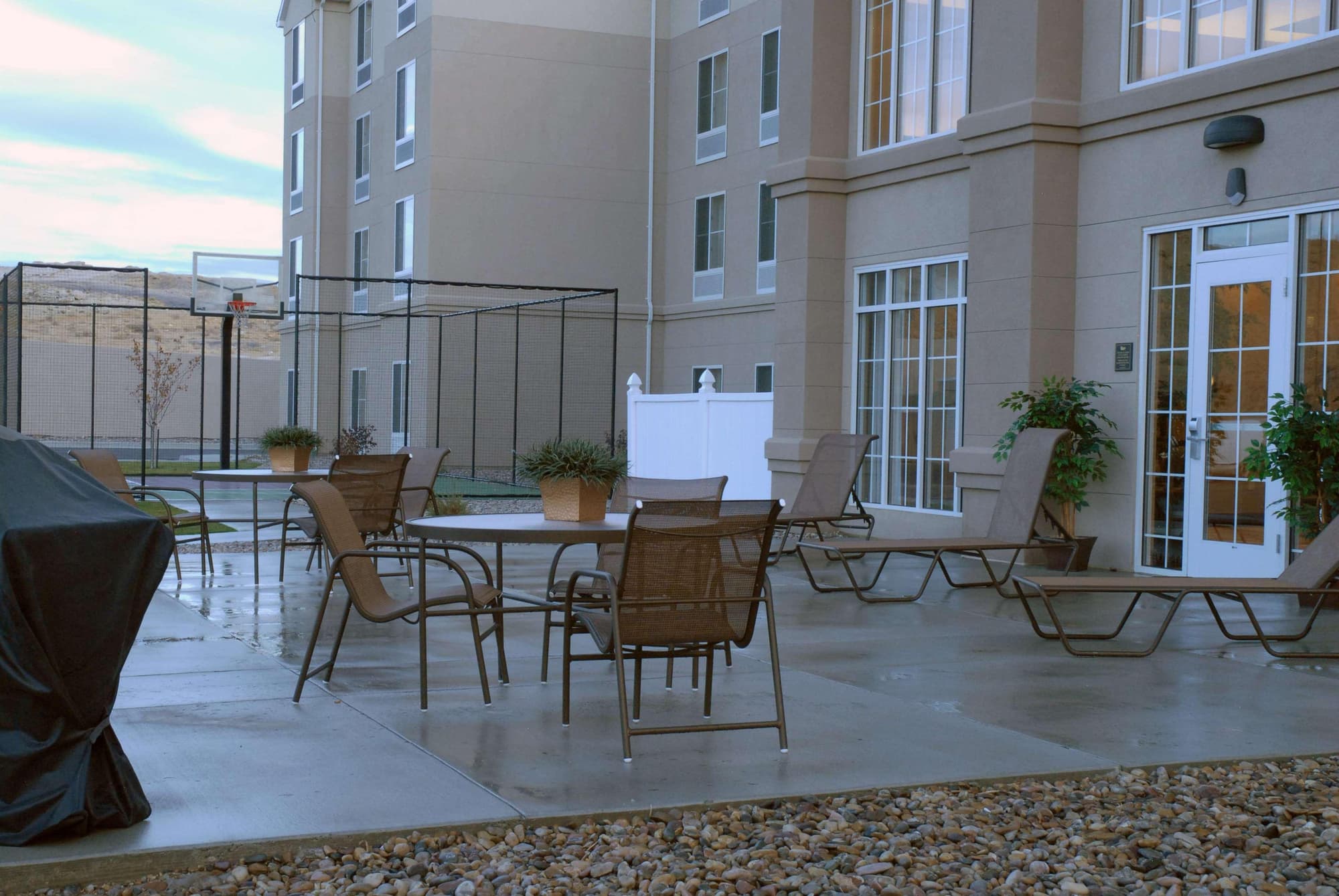 Homewood Suites by Hilton Rock Springs, Sports and Entertainment