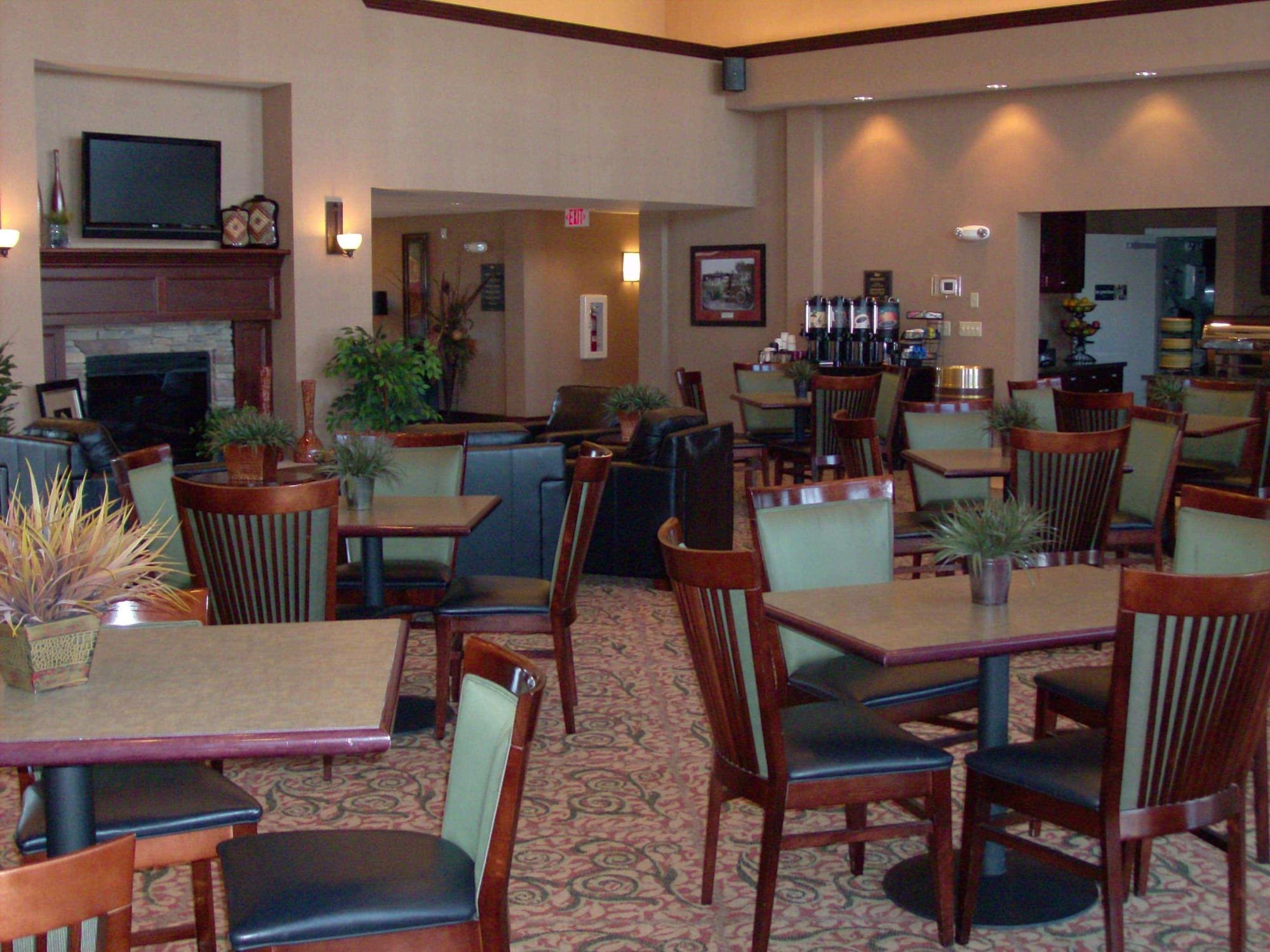 Homewood Suites by Hilton Rock Springs, Restaurant