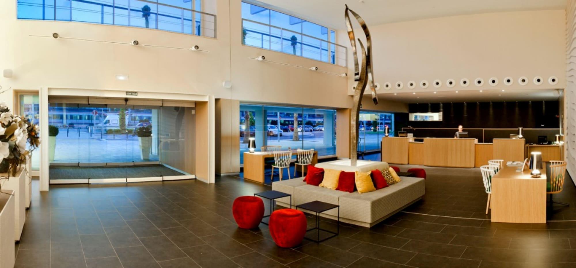 Atenea Port Barcelona Mataro, Lobby