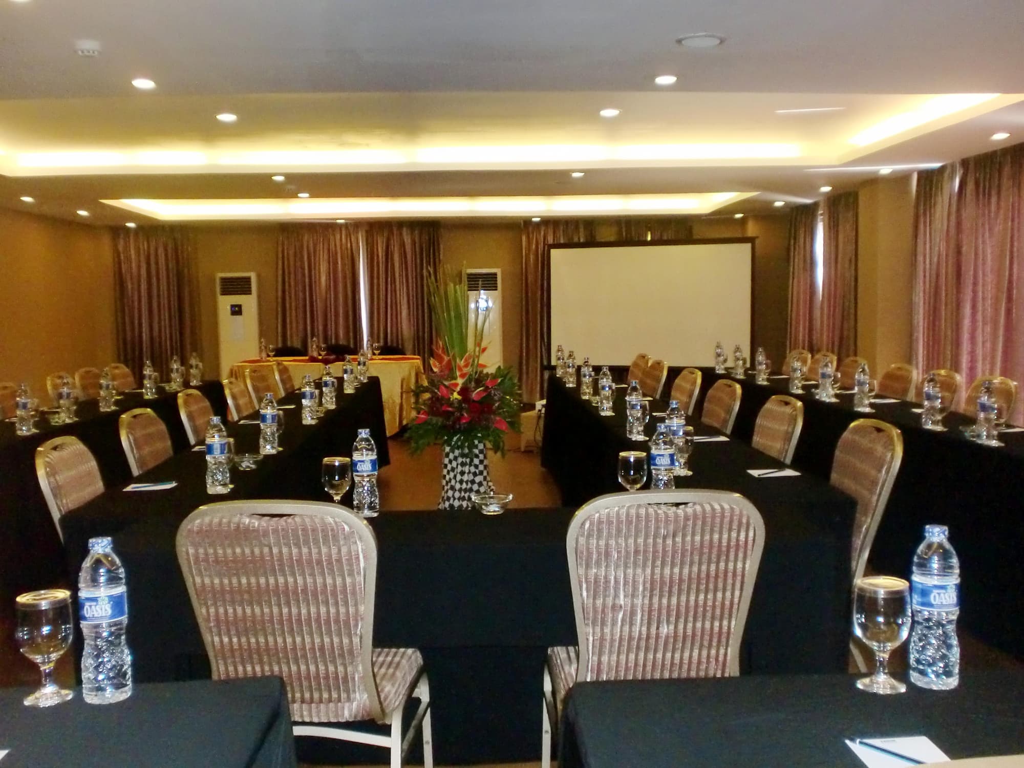 Serela Kuta, Conferences