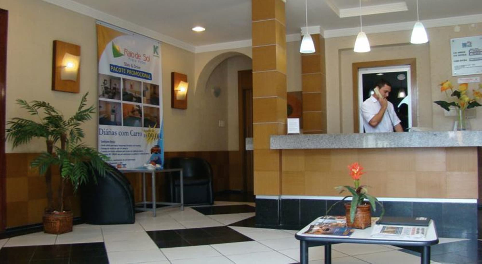 Raio de Sol Praia, Lobby