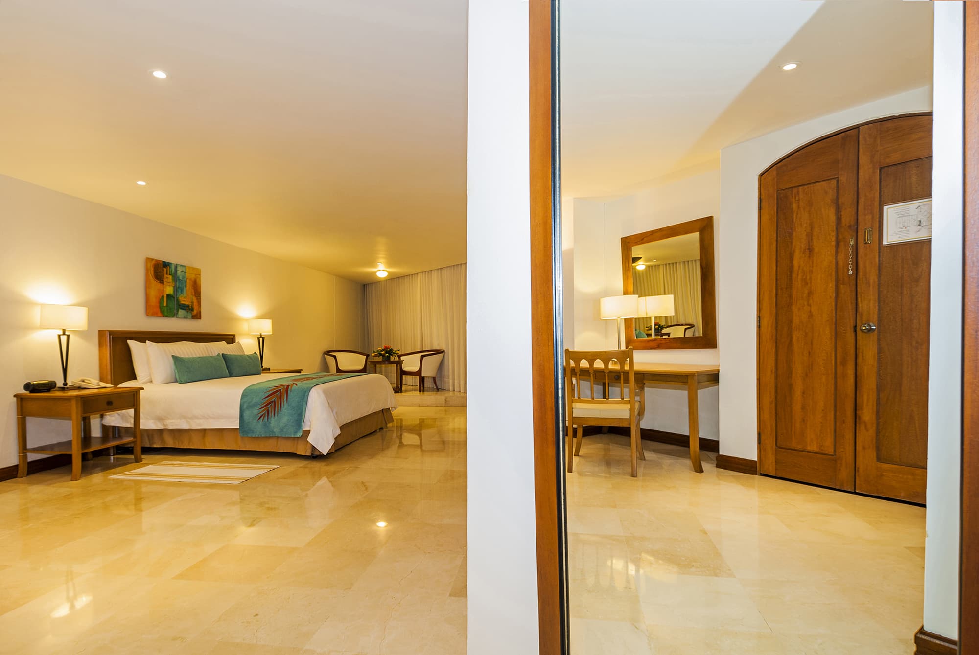 Almirante Cartagena, Room