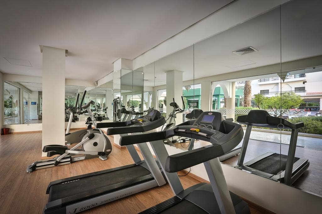 Red Hotel, Sports and Entertainment