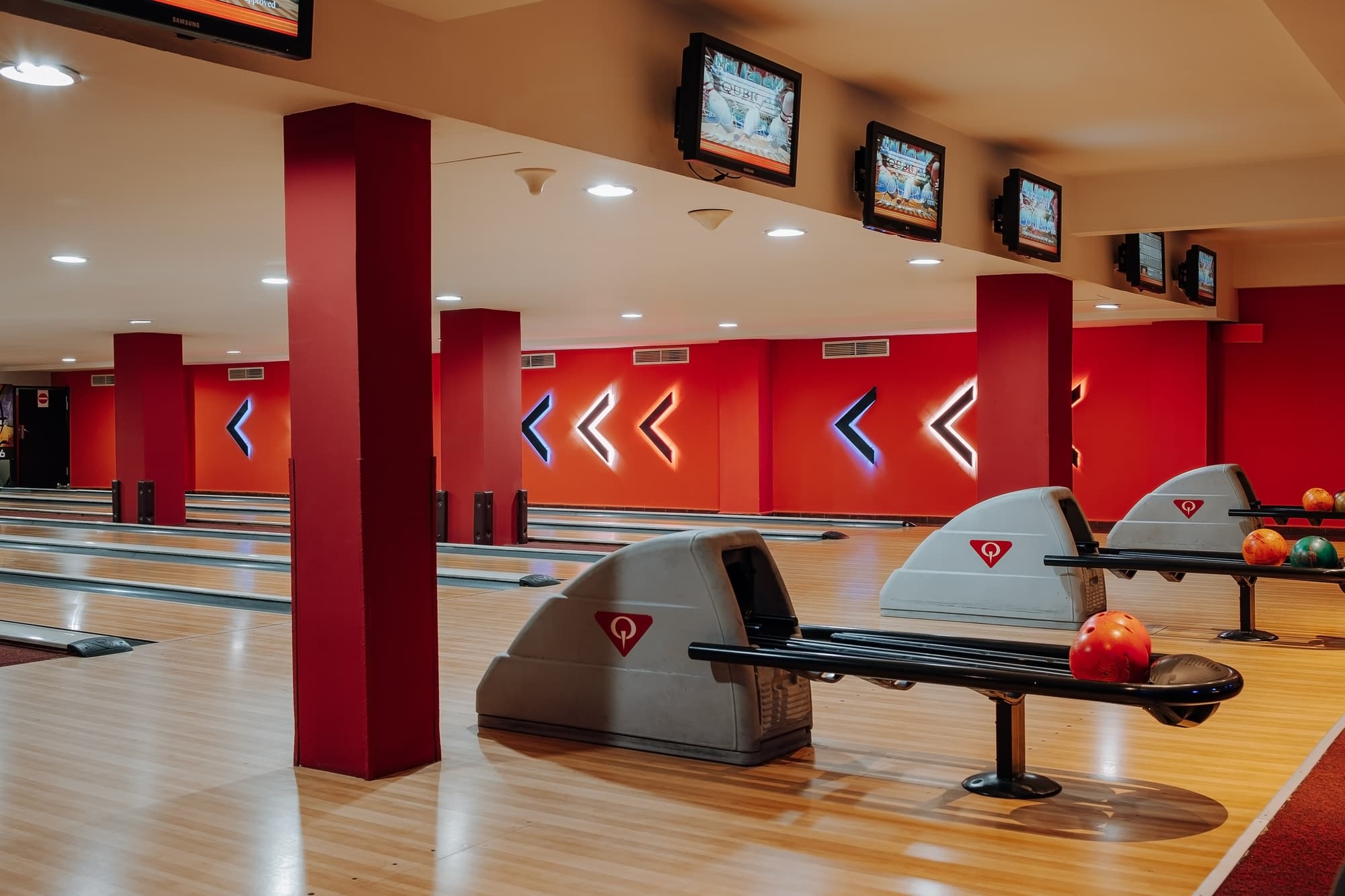 Red Hotel, Sports and Entertainment