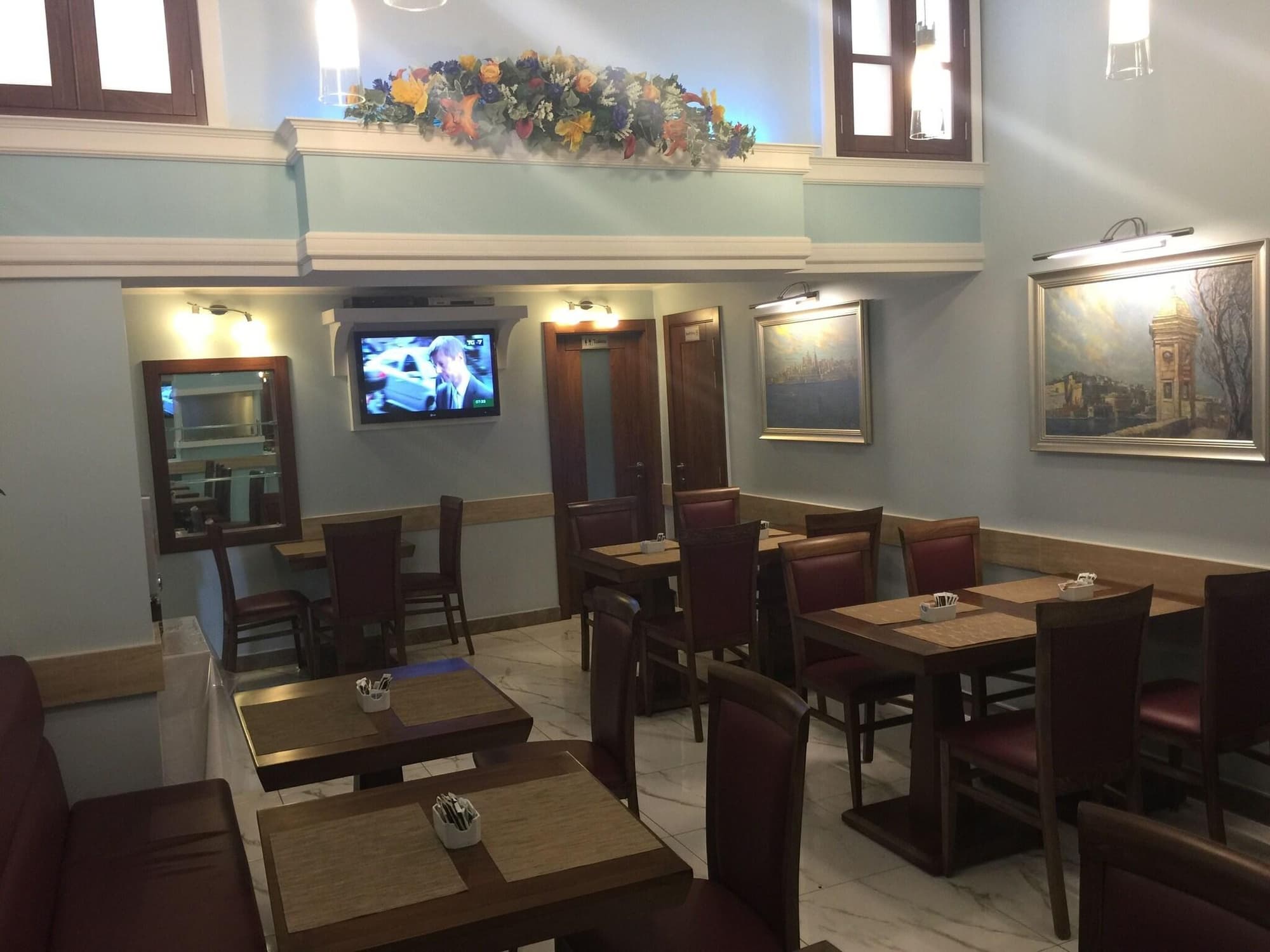 Grand Harbour Hotel, Restaurant