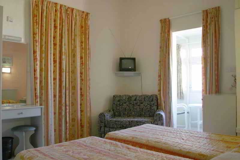 Grand Harbour Hotel, Room