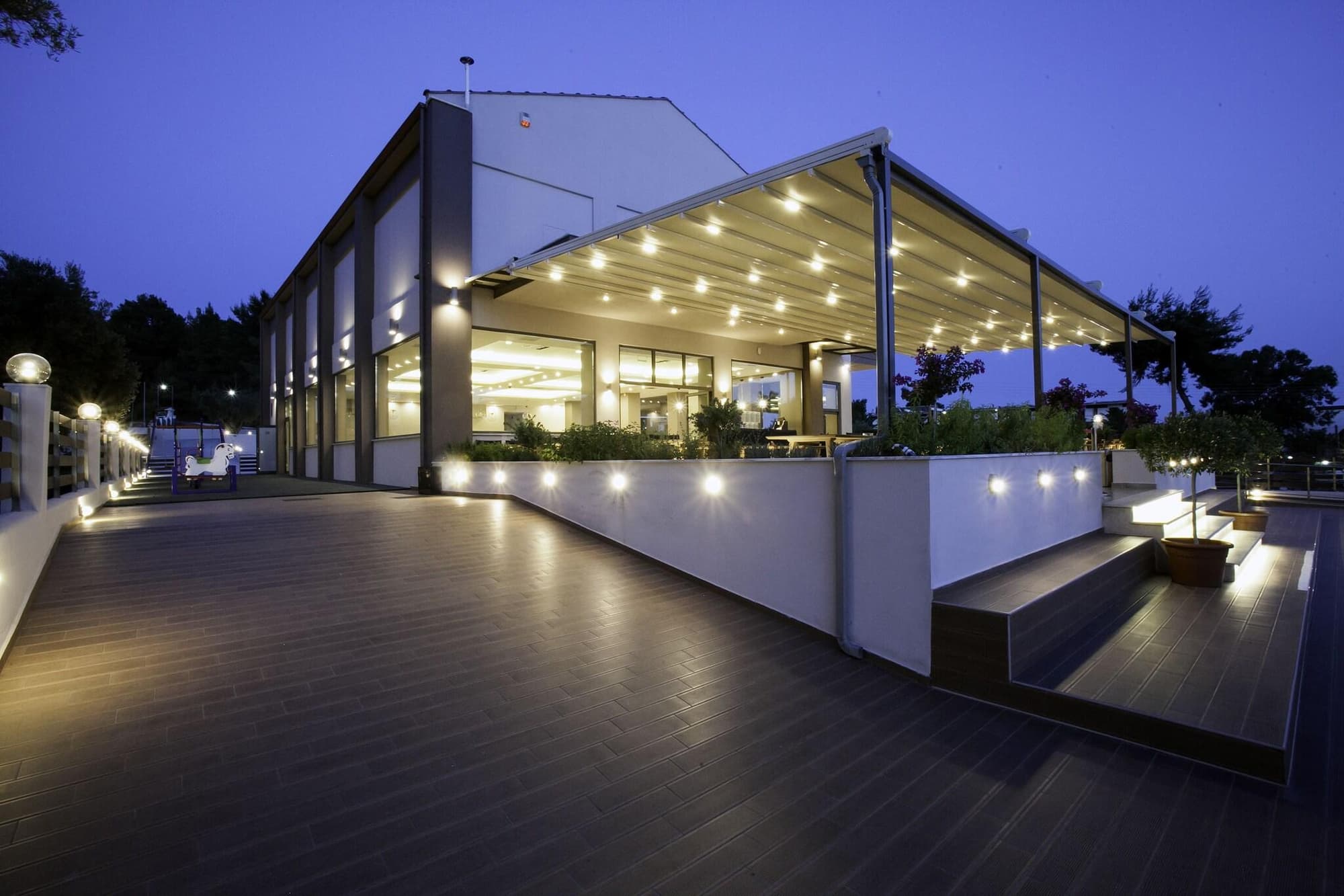 Simeon Hotel, Terrace