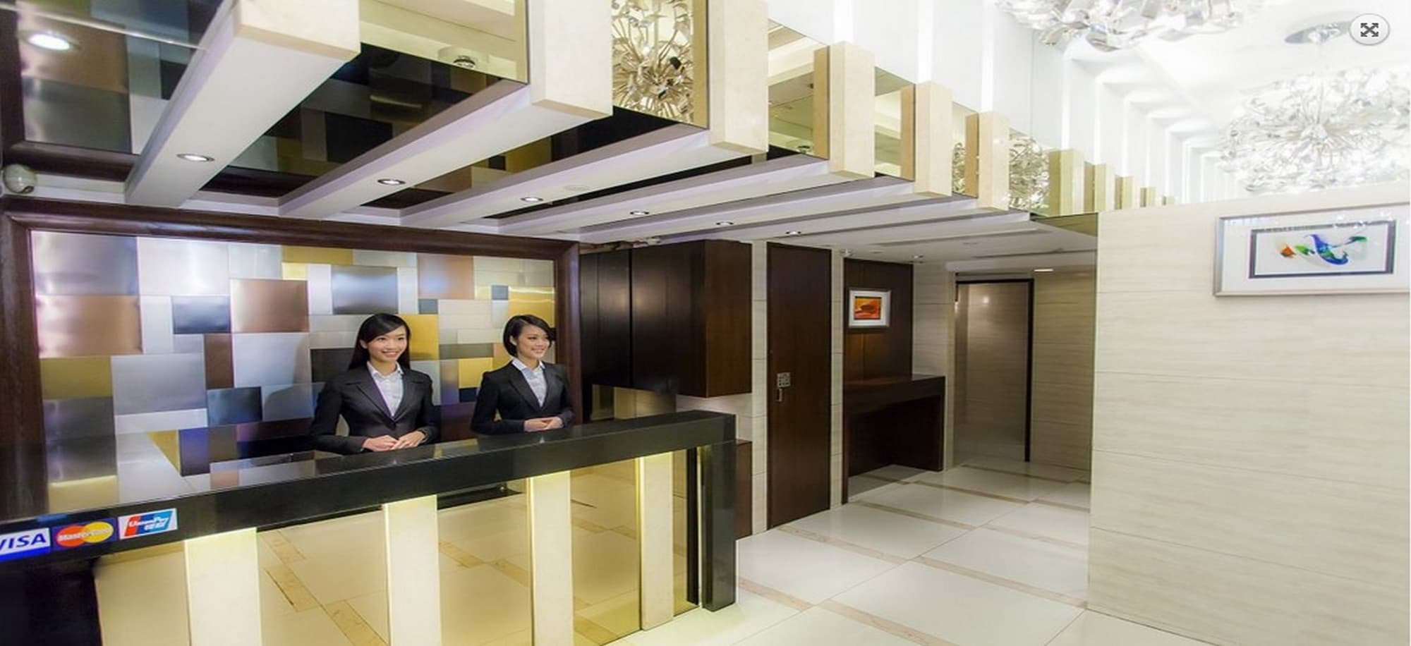 Pop Inn Mong Kok, Lobby