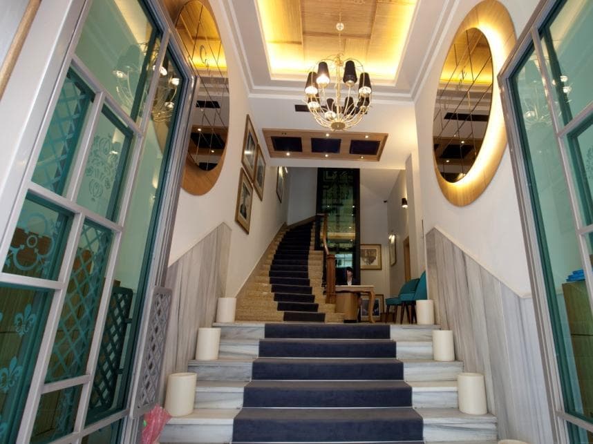 Collage Pera, General view