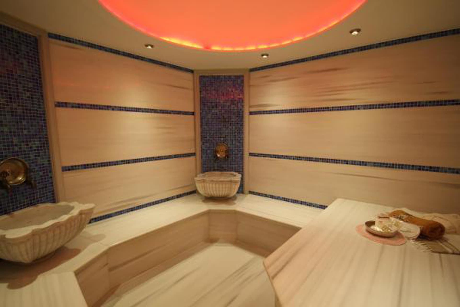 Senabil Hotel Old City, Sports and Entertainment