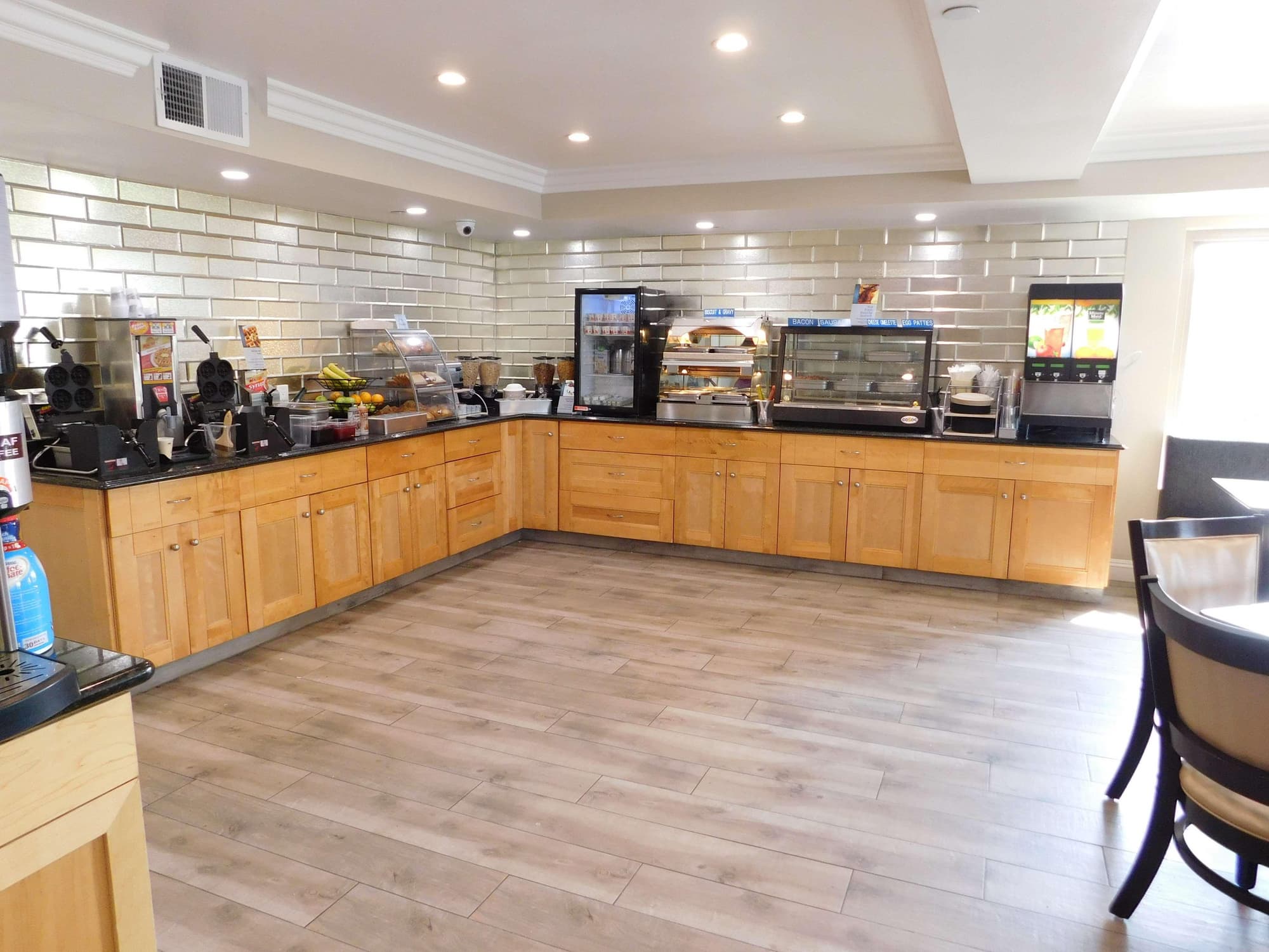 Best Western Plus Anaheim Orange County Hotel, General view