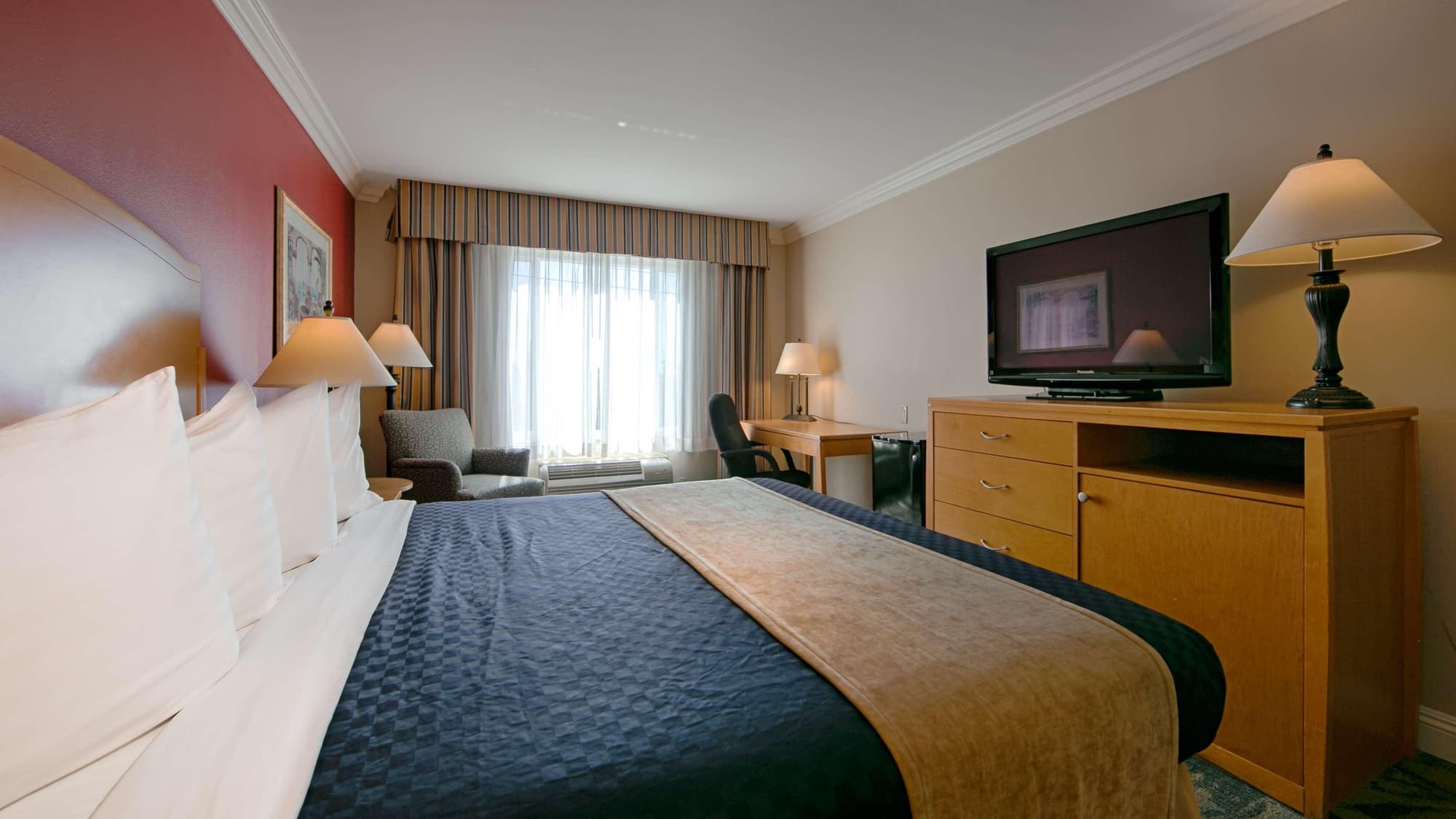 Best Western Plus Anaheim Orange County Hotel, Room