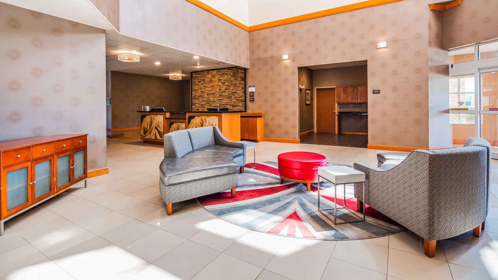Best Western Plus Rose City Conference Center Inn, Lobby